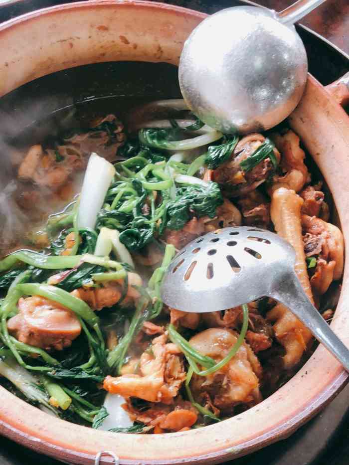 华仔土鸡店(高边店)-"早几天才点评过深圳向西村鸡煲,仍意犹未尽.