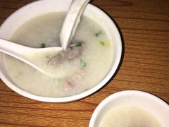 -河记肠粉店
