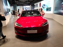 -TESLA 特斯拉(上海太古汇体验店)
