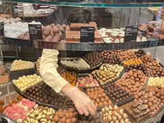 -Laderach 莱德拉(上海环贸iapm店)