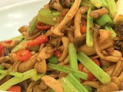 -鑫巴蜀小镇 · 水煮鱼专研店(玉桥店)