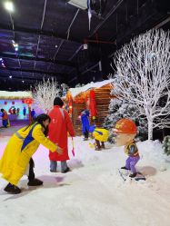 -圣名游乐城冰雪大世界