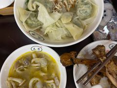 荠菜肉馄饨-毛华美食(清扬路店)