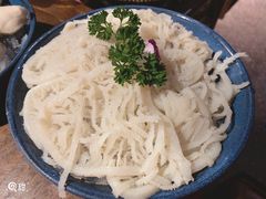 -老牌坊云南鱼豆花火锅(哈西万达店)