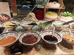 炸酱面之小料-咖啡苑自助餐厅·中国大饭店