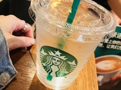 -星巴克(重庆火车北站北广场II店)