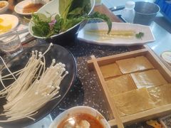 -华晟山城火锅(开发区港西东阁里店)