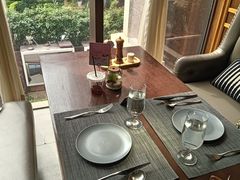 -卡普里披萨·牛扒·下午茶