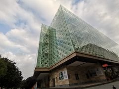 -红星美凯龙国际家居博览中心至尊mall停车场