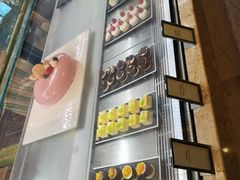 -大中华希尔顿酒店-念自助餐·嗨啤·小龙虾