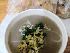 鲜鱼糊粉配油条-汪记鲜鱼糊汤粉(沈阳路总店)