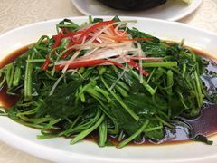 -忆江南酒店(交通大学咸宁路地铁站店)