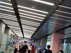 -冰纷万象滑冰场(南山万象天地店)