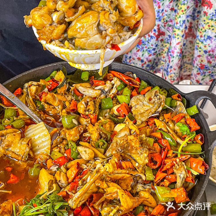 坐标南京，18r一只的巨大烤蛙真的会爱！！  