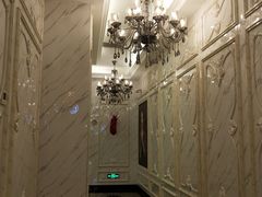 -皇马纯KTV·量贩·聚会(民治店)