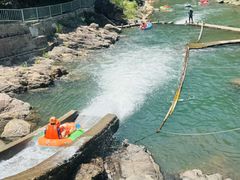 -安吉龙王山峡谷漂流