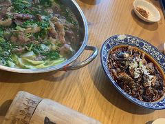 -杨三孃跷脚牛肉(中粮鸿云悦街店)