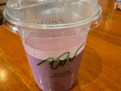 -Chom Cafe and Restaurant