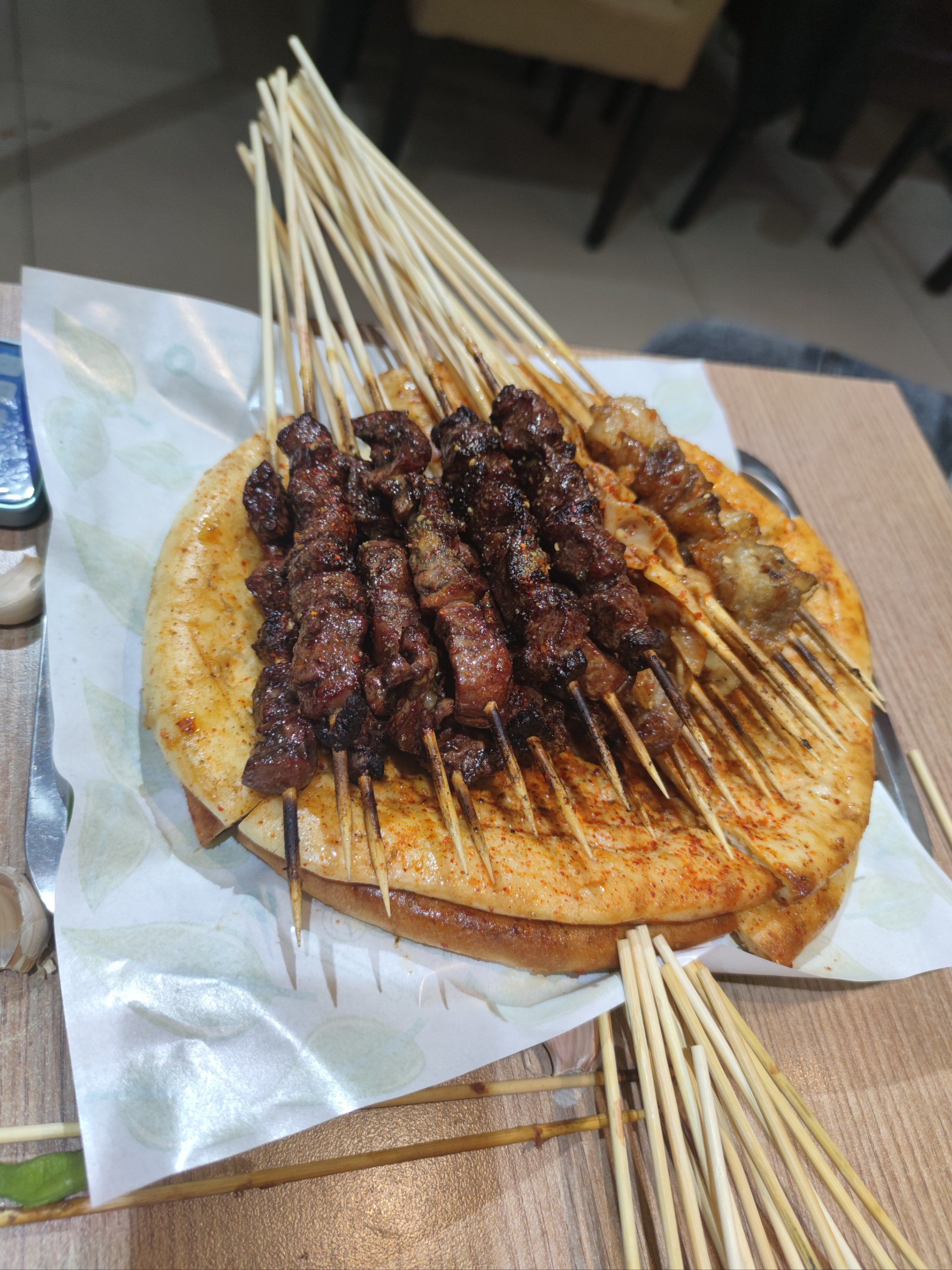 「新疆艾力烤串王(天朗店)」新疆烧烤就是这么野蛮[强]