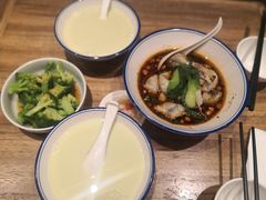 星光麻辣抄手-村外有星光小食铺(解放碑1089店)