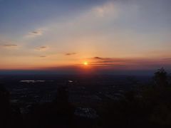 -鬼笑石后山停车场