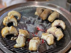 -围炉肉舍•炭烤活鳗•丹东海鲜烤肉(步行街店)