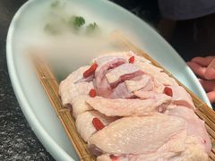 -得意咚瓜·顺德鱼生·冬瓜火锅(深圳首店)