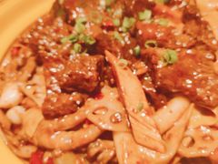 -多嘴肉蟹煲(万达店)