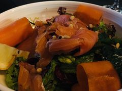 烟熏三文鱼色拉-wineapp葡萄酒餐吧(外滩金融中心店)