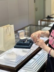 点击看大图 -Cindy Jewelry·钻戒·彩色宝石