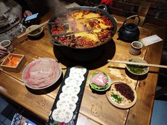 -白乐天毛肚火锅馆(解放碑店)