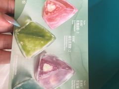 -星巴克(杭州西湖银泰1F店)