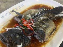 -四川小胡子海鲜(丁村万人海鲜广场店)