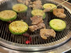 -围炉肉舍•炭烤活鳗•丹东海鲜烤肉(步行街店)