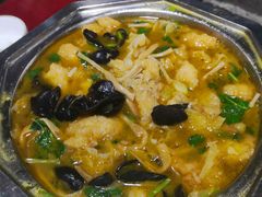 -红栌温泉山庄生态美食餐厅