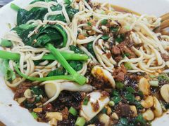 红烧牛肉，土豆泥牛肉，牛肉丝，燃面-川宜·胡二娃面馆(总店)