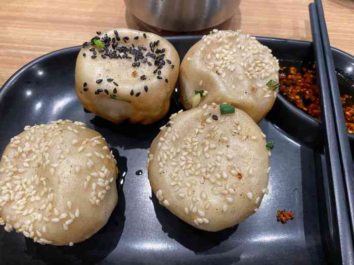 小杨生煎(颛桥万达店)-"都市路颛桥万达广场4楼!中午一行三人!店.