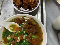 牛腩猪肠河粉-珍珍小食店(西华路店)
