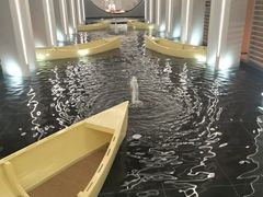 -涨巢·潮玩水疗局