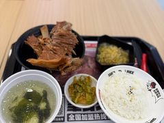 -犟骨头排骨饭•大骨面(弘阳广场店)