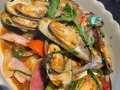 -大头虾越式风味餐厅(光明广场店)