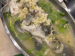 -光海鲜鱼翅餐厅(叻差拉披色路店)