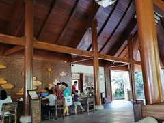 -三亚亚龙湾五号度假别墅酒店