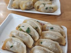 鲜肉锅贴-小姜锅贴(凤凰街店)