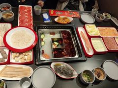 -渝水岸·鲜货火锅(新村7店)