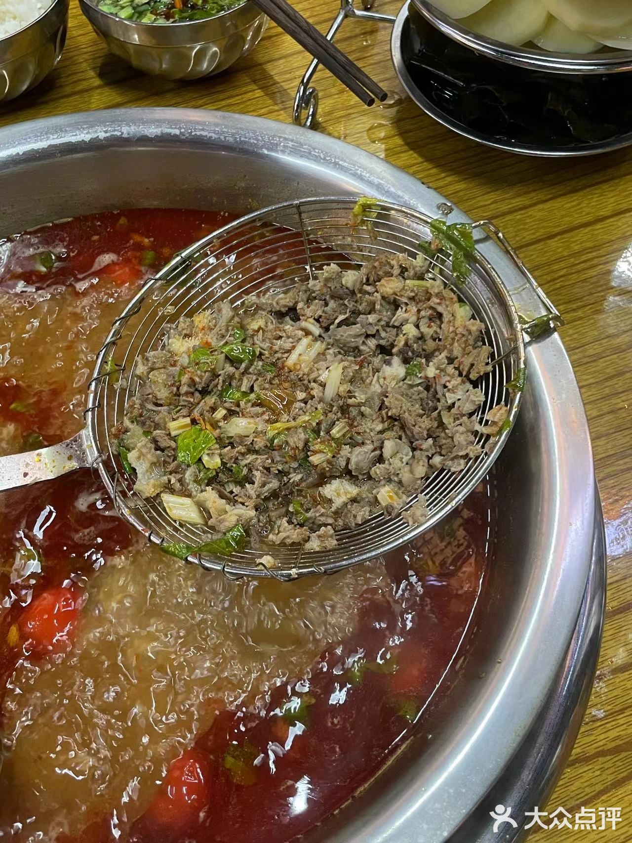 最近带老婆在外吃的馆子里，这家是她最喜欢的
