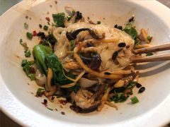 菌菇拌粉小份-漆黑觉米粉(三里屯店)