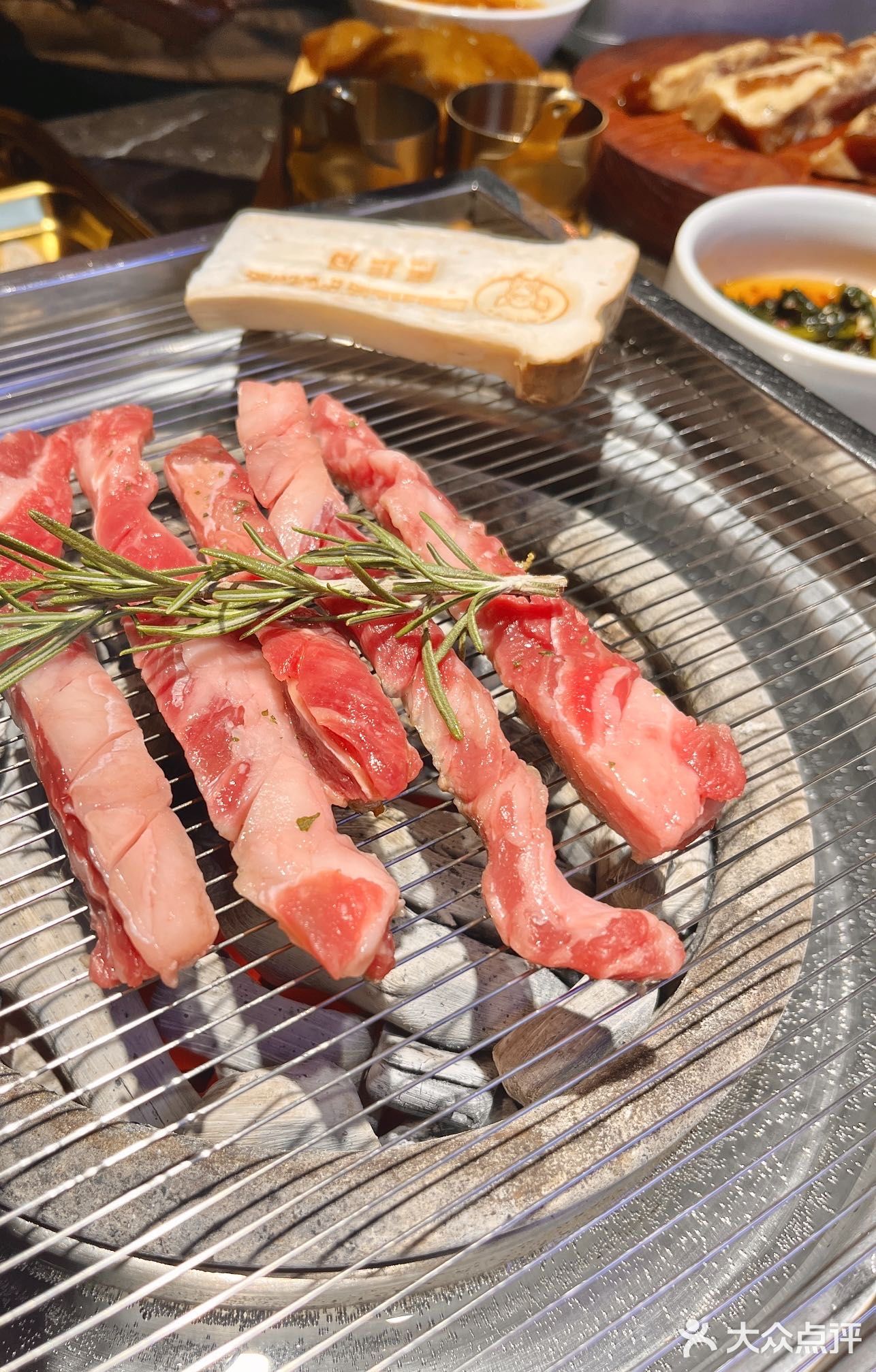 纯韩式口味，却也意外的好吃～店子就在汉江创业园二楼