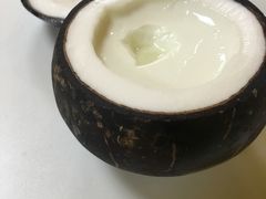-志龙皇冠吃货椰子铺