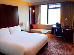 -上海龙之梦万丽酒店